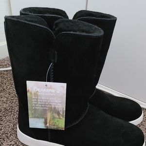 Bearpaw black boots